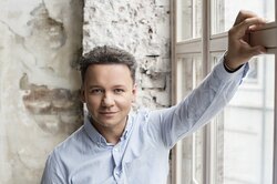 Александр Олешко: «Мир детства чище, прекраснее и наполнен любовью»
