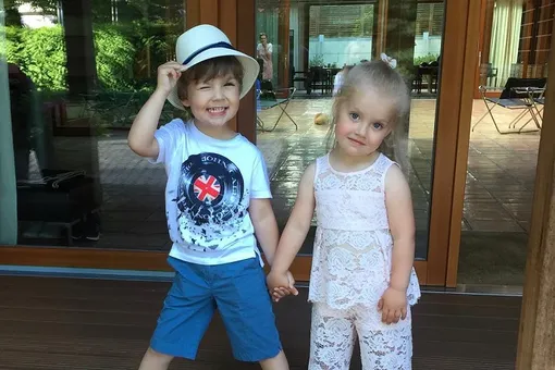 Кристина Орбакайте опубликовала фото трогательной дружбы ее дочери с детьми Галкина и Пугачевой