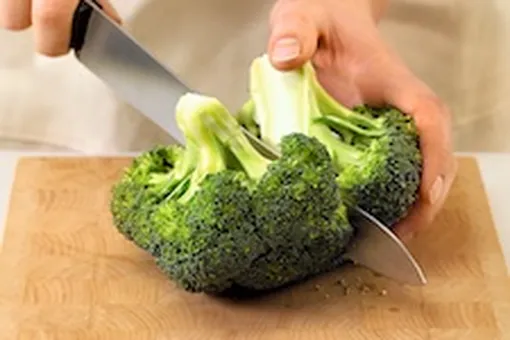 Как нарезать брокколи