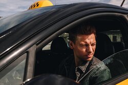 «Такси под прикрытием»: готовы ли вы смотреть новый сериал — тест