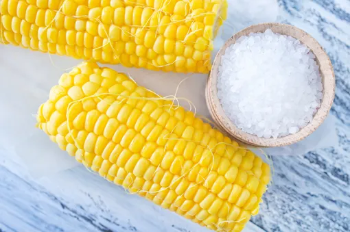 Початки молодой и свежей кукурузы — сочные и и вкусные