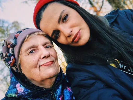 Ксения Лукьянчикова с бабушкой
