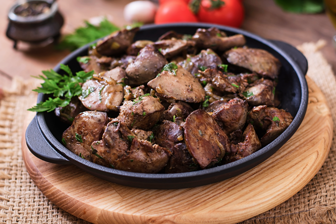 Как вкусно и сочно пожарить говяжью печень в луково-петрушечной заправке, рассказал шеф-повар Василий Емельяненко Как вкусно и сочно пожарить говяжью печень в луково-петрушечной заправке, рассказал шеф-повар Василий Емельяненко