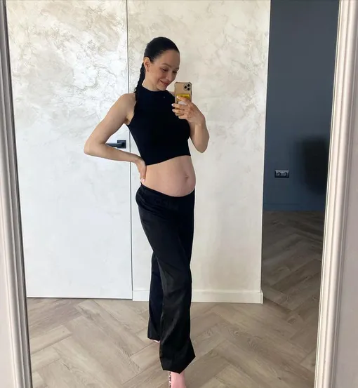 Анастасия Калинина во время беременности фото