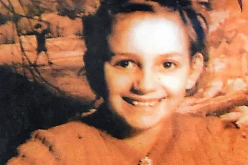 «Как я выжила, когда росла в Доме ужасов»: дочь серийных убийц рассказала о своём детстве