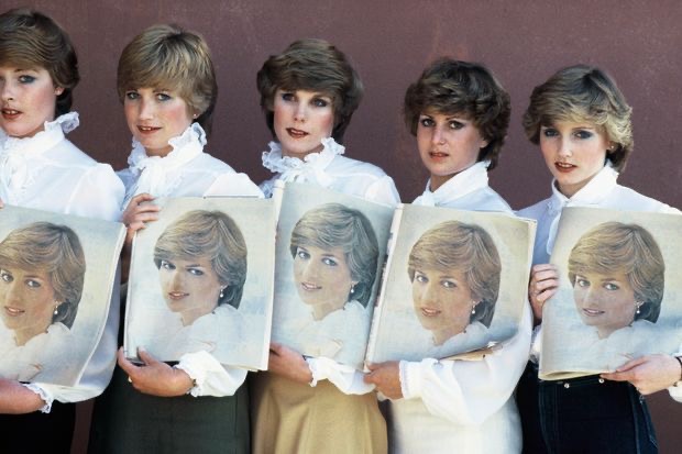 Двойники принцессы Дианы собираются встретиться с принцем Чарльзом в Веллингтоне, Новая Зеландия, в 1981 году