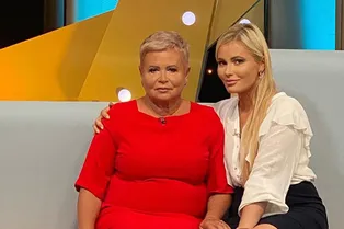 «Очень страшно»: мама Даны Борисовой госпитализирована с коронавирусом