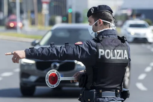 Итальянская полиция помогла бабушке получить подарок