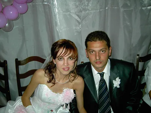 Елена Соколова с мужем на свадьбе