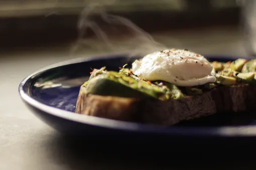 Яйцо-пашот за 2 минуты — рецепт от шеф-повара Марка Стаценко