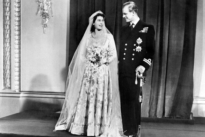 С миру по нитке: кто помог Елизавете II пойти под венец в свадебном платье мечты
