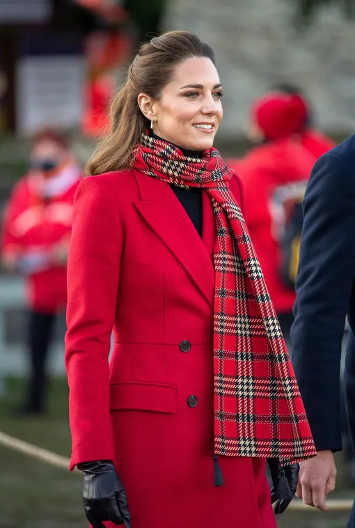 Кейт Миддлтон во время посещения замка Кардифф в Уэльсе 8 декабря 2020 года