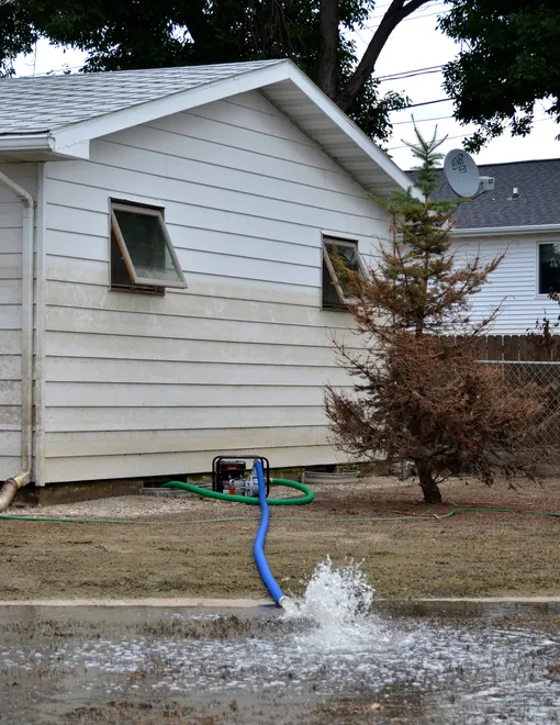 Как просушить подвал или погреб после затопления