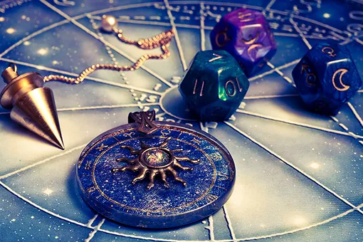 Чем на самом деле занимаются астрологи и с какими вопросами они вам точно не помогут?