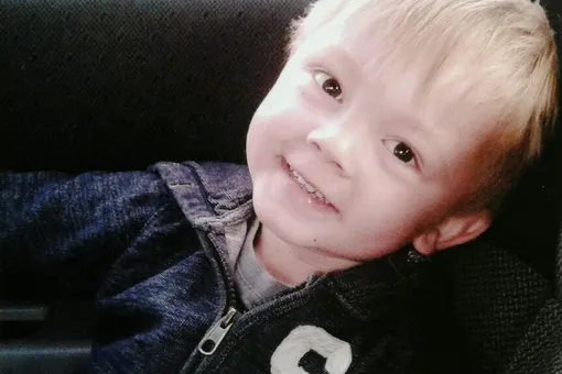 «Нашего сына звали Ваня»: трехлетний мальчик умер от осложнения «безобидной» ветрянки