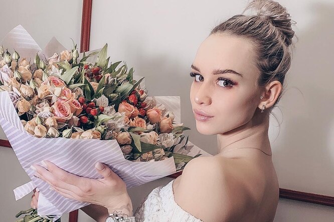 «Силиконовой куклой не стану»: 19-летняя Диана Шурыгина собирается делать пластику груди «Силиконовой куклой не стану»: 19-летняя Диана Шурыгина собирается делать пластику груди