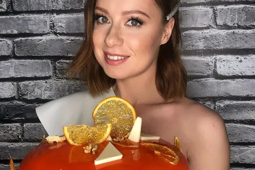 Рецепты звезд. Морковно-апельсиновый торт от Юлии Савичевой