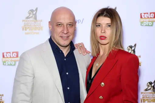 Денис Майданов с женой