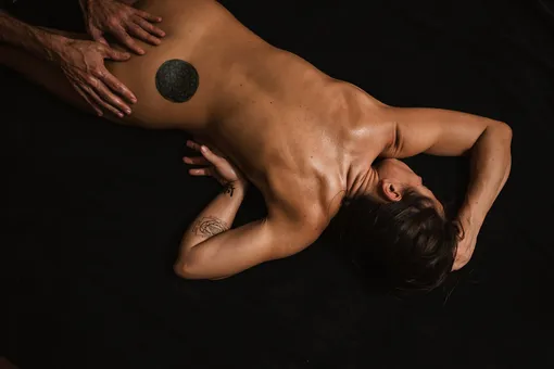Лимфодренажный массаж: правда ли он работает, и как сделать его дома