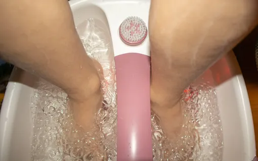 гидромассажная ванночка с ногами