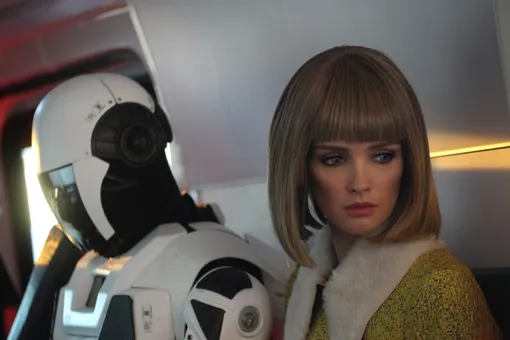 Машина любви: как Паулина Андреева в сериале «Лучше, чем люди» робота играла