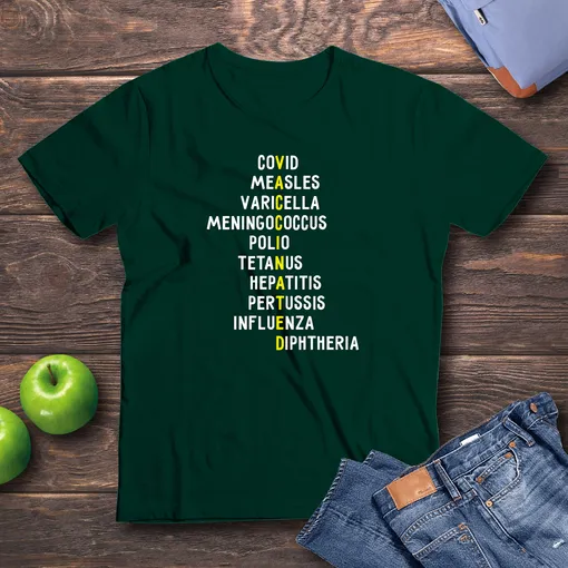 На футболке перечислены названия инфекций