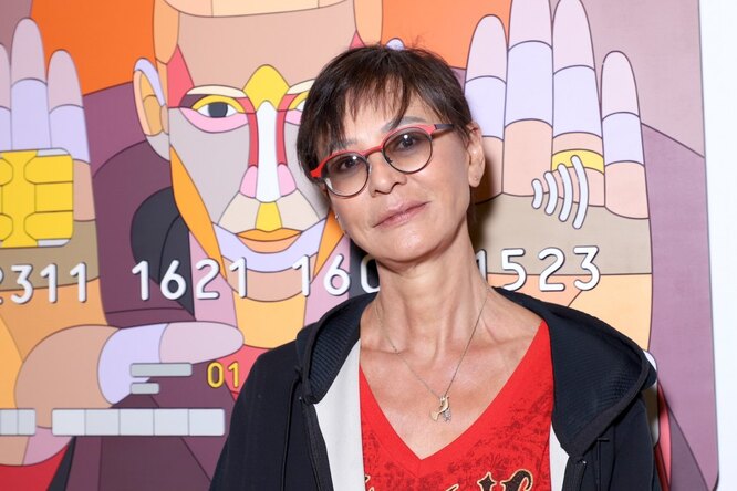 «Копить не умеем». Ирина Хакамада рассказала о финансовой безопасности