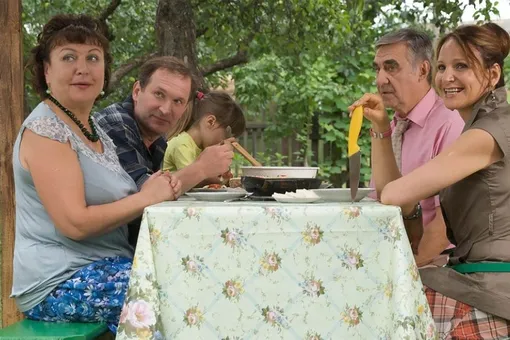В России могут запретить сериал «Сваты», выпущенный украинской компанией