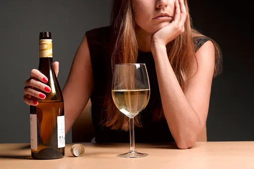 «Я закодированный алкоголик»: Блогер Ляля Брынза о борьбе с алкоголизмом