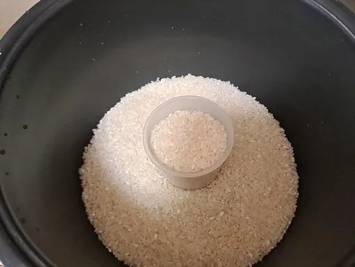 Для приготовления риса есть специальный режим в мультварке