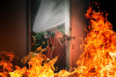 Тихая угроза: 10 неожиданных (но частых) причин пожара в доме