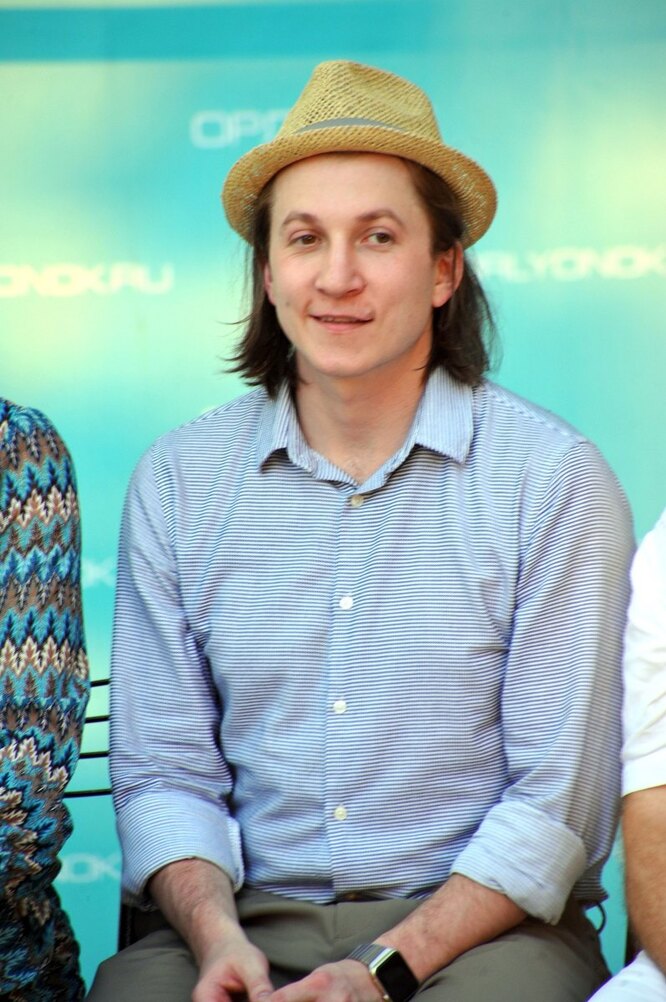 Дмитрий Шаракоис