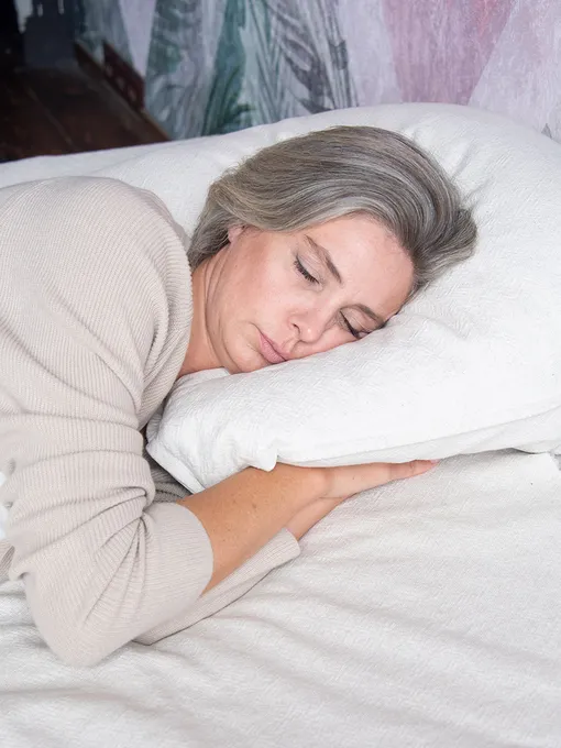 Почему во время сна появляются морщины и как избежать морщин сна