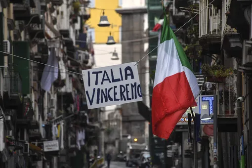 Италия объединилась! Эти видео поддержки растрогают вас до слез