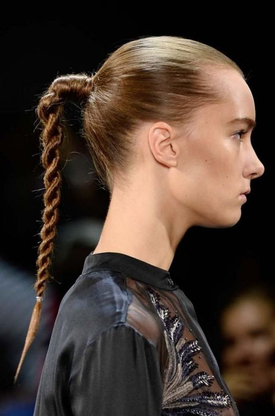 Французская коса-корона