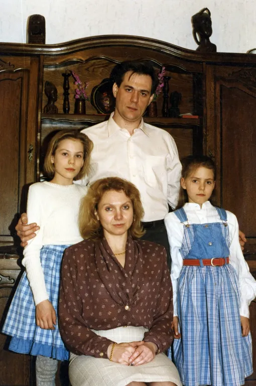 Сергей Доренко с первой женой и старшими дочками