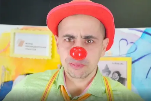 Питерские клоуны развлекают больных детей онлайн