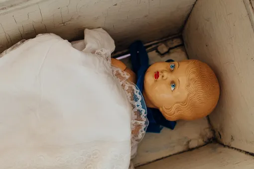 кукла, лялька, кукольные младенец, кукла в коробке, старая кукла