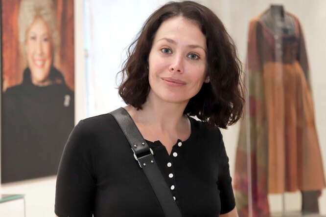 Екатерина Волкова вошла лицом в стеклянную стену в аэропорту Екатерина Волкова вошла лицом в стеклянную стену в аэропорту