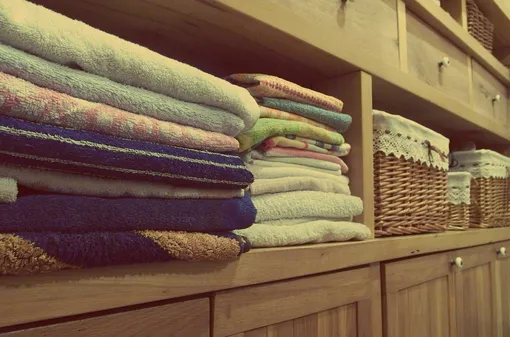 Сложенные банные полотенца фото