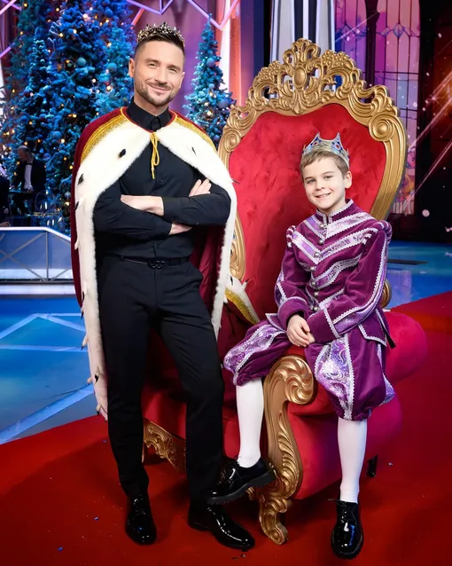 Сергей Лазарев с сыном Никитой на новогоднем «Огоньке»