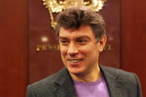 Возлюбленная Бориса Немцова отсудила квартиру для внебрачного сына политика