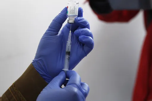 Прививку от Covid нельзя делать при сопутствующих заболеваниях — Роспотребнадзор