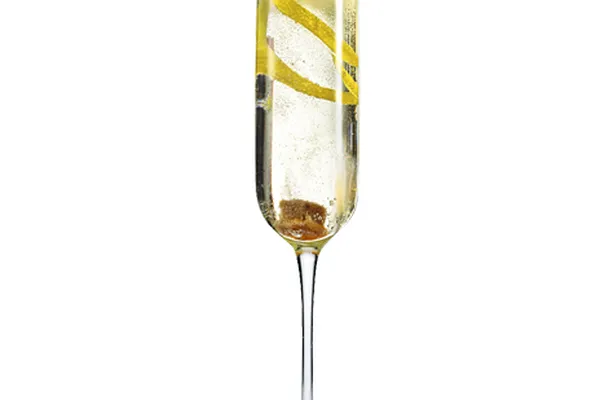 Классический коктейль с шампанским