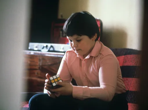 Кукольная посуда, кубик Рубика, солдатики: самые популярные в СССР игрушки