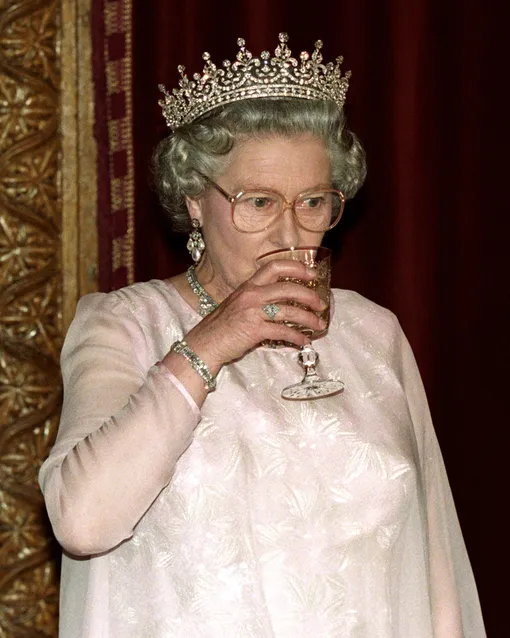 Королева Елизавета II маникюр