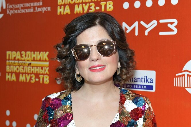Диана Гурцкая показала, как незрячие люди смотрят картины в Пушкинском музее Диана Гурцкая показала, как незрячие люди смотрят картины в Пушкинском музее