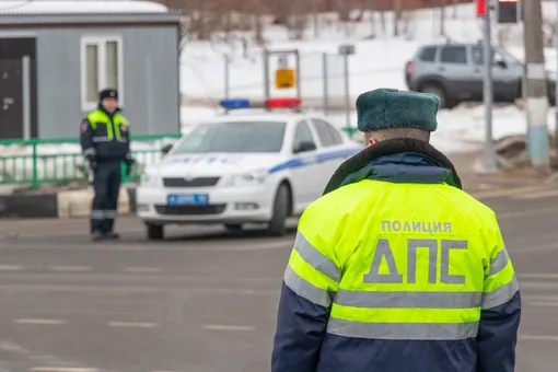 Стояли всем двором: москвичи 4 часа не давали пьяному чиновнику сесть за руль