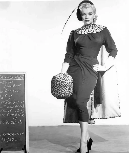 Мэрилин Монро в платье с леопардовыми деталями