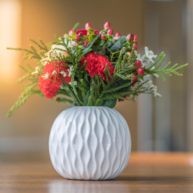 Именная ваза для цветов 8 марта